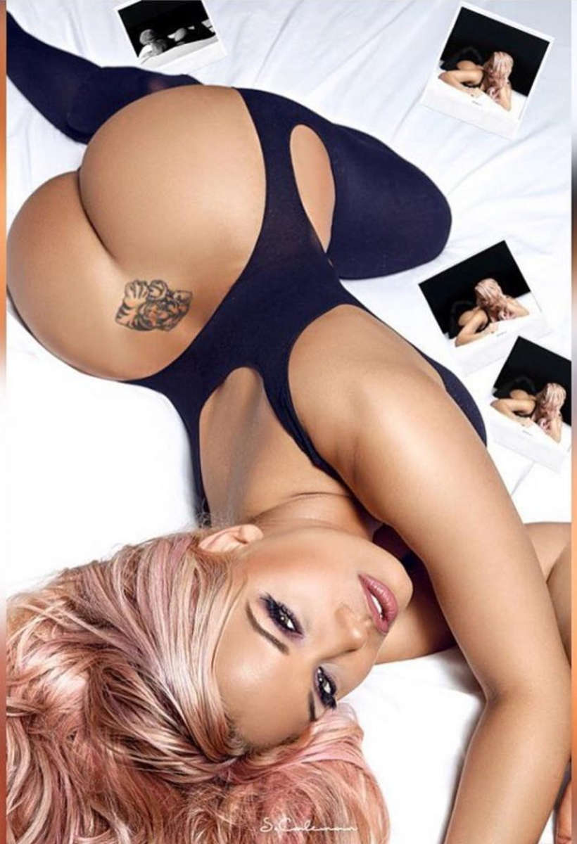 Jessica Kylie Shows on Photo Session ❤️ Nude Buttocks - AngryGIF